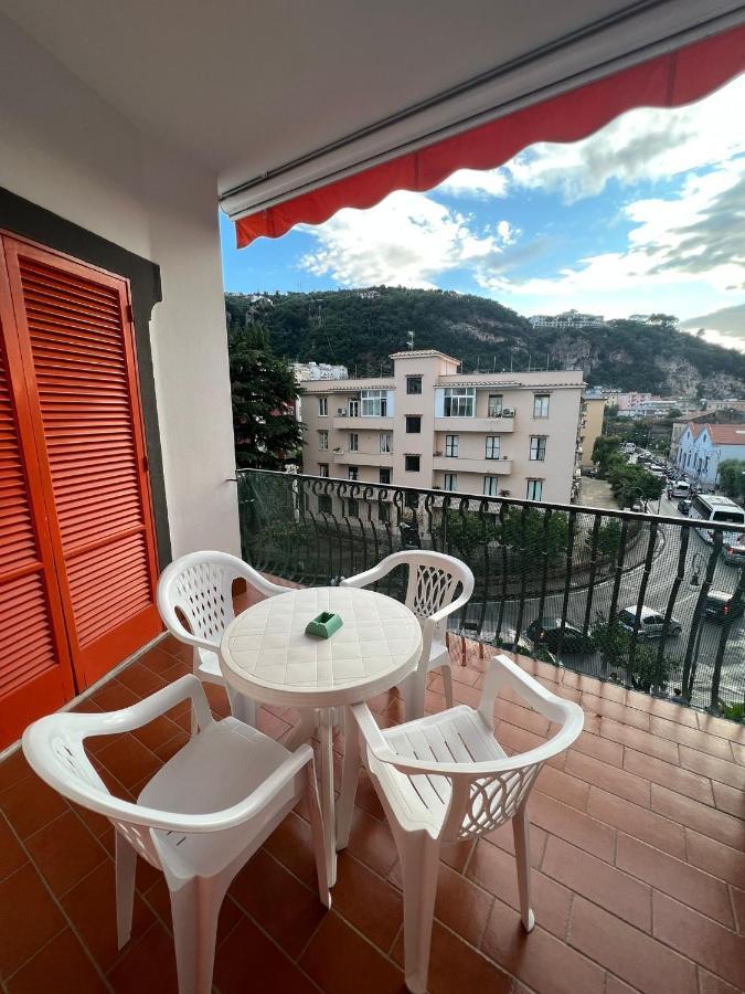 Sorrento Home E Flat Park And Pool Exterior foto